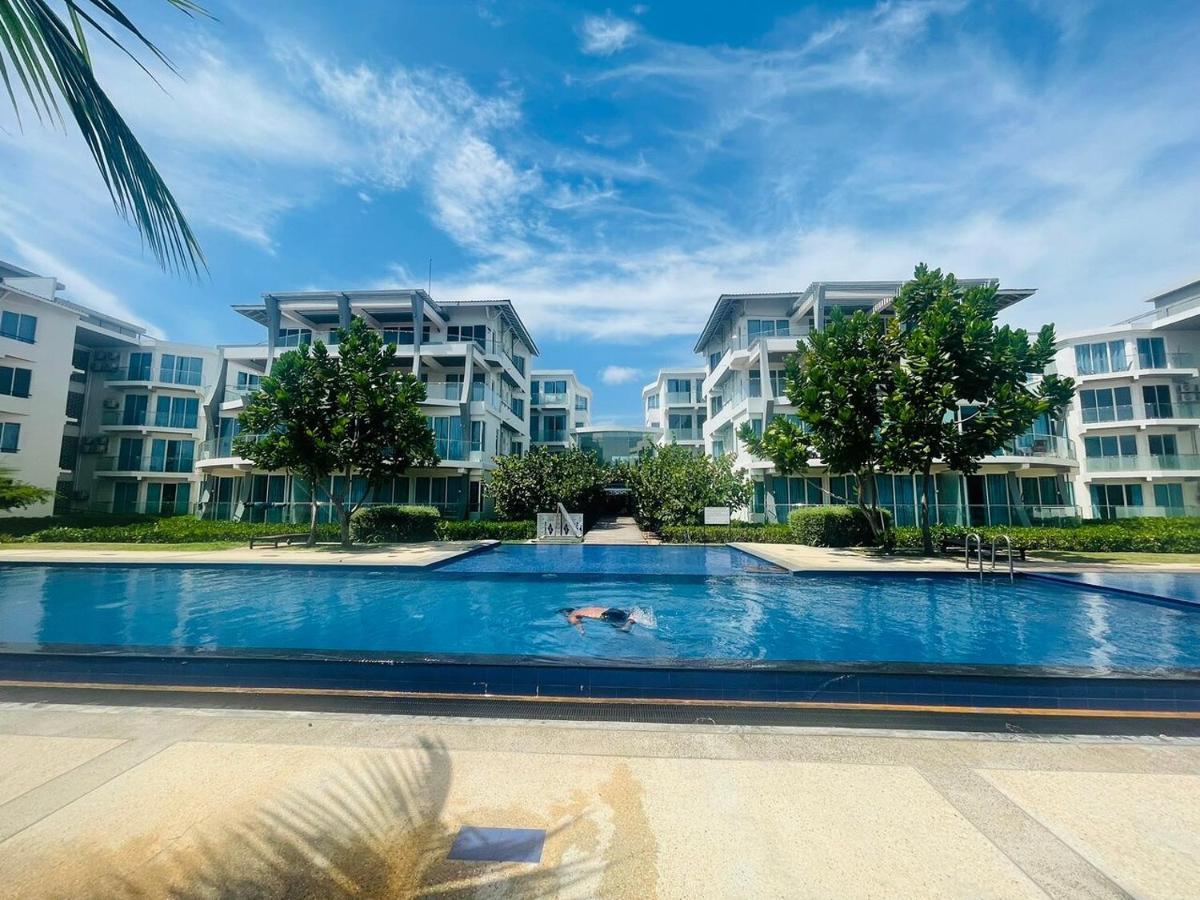 Trincomalee Ocean Front Condos Екстериор снимка