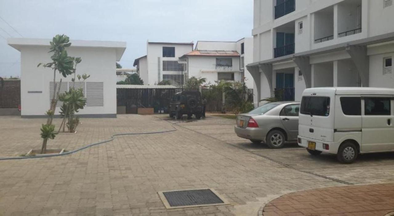 Trincomalee Ocean Front Condos Екстериор снимка